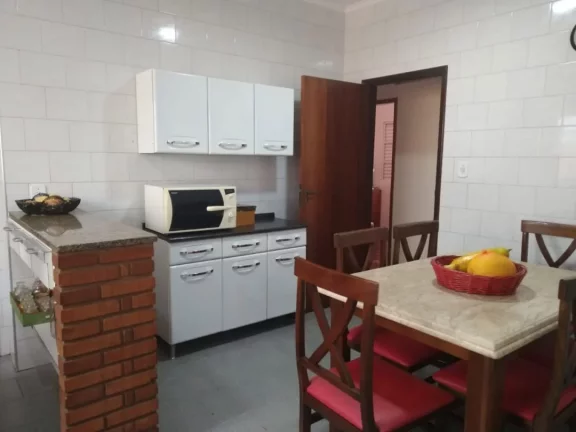 Imagem Venda, ótima casa com 4 dormitórios sendo 1 suíte, jd. Estoril
