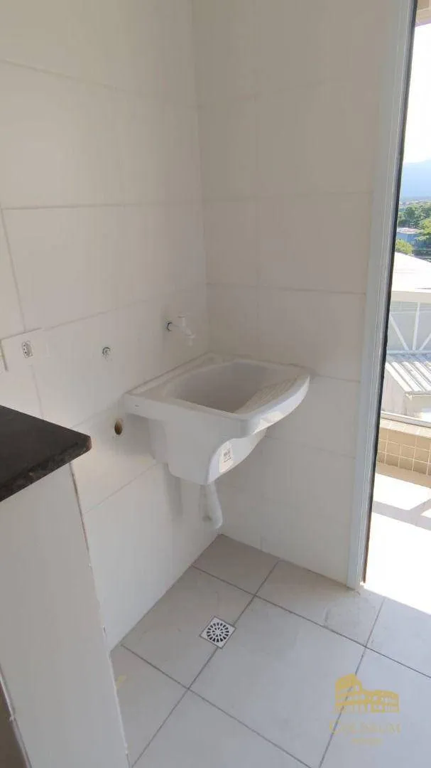 Imagem Apartamento com 2 dormitórios à venda, 56 m² por R$ 360.000,00 - Mirim - Praia Grande/SP