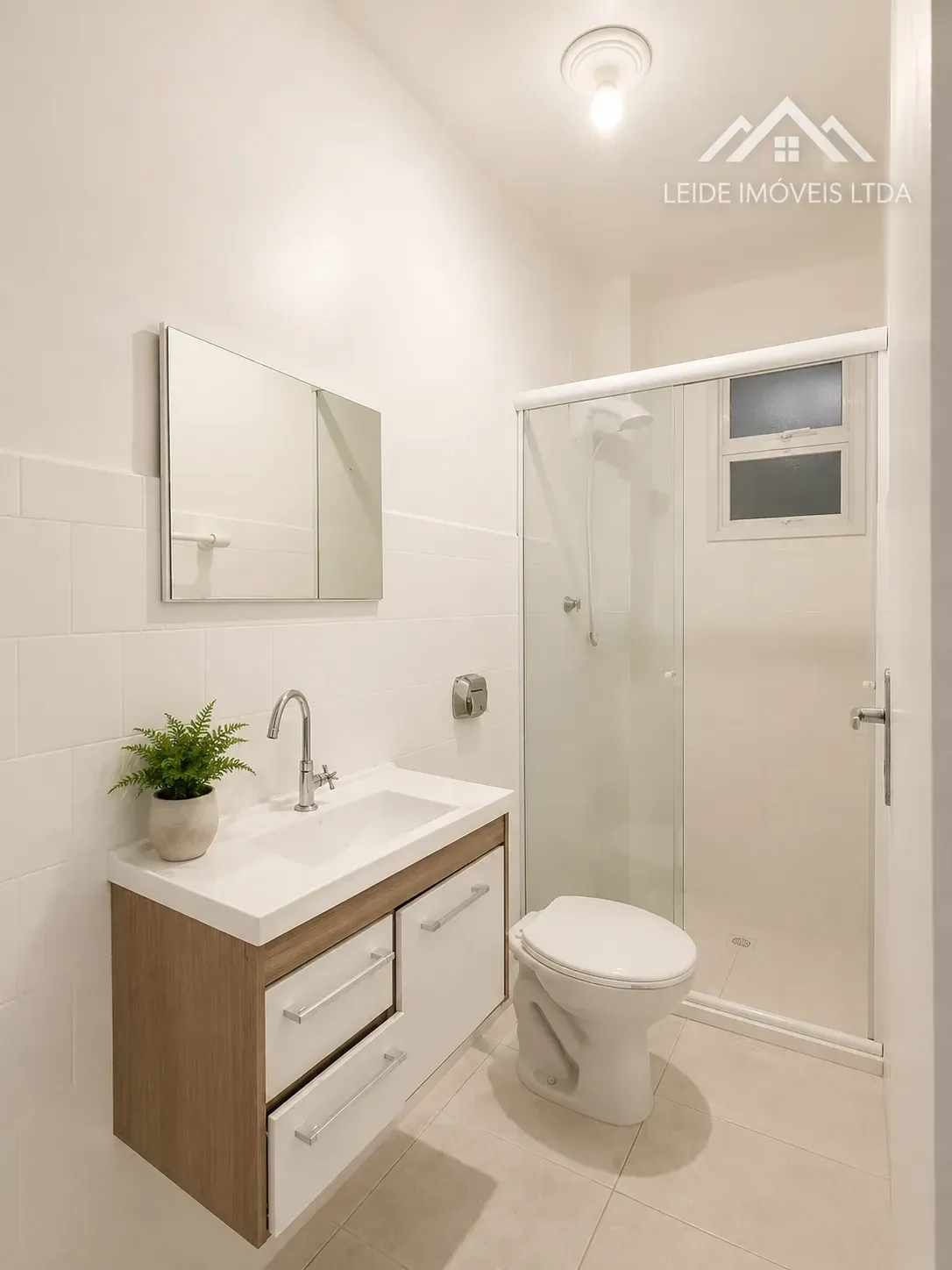 Foto do imóvel: Apartamento com 2 Quartos à Venda ou Locação, 46 m² em Centro - Florianópolis