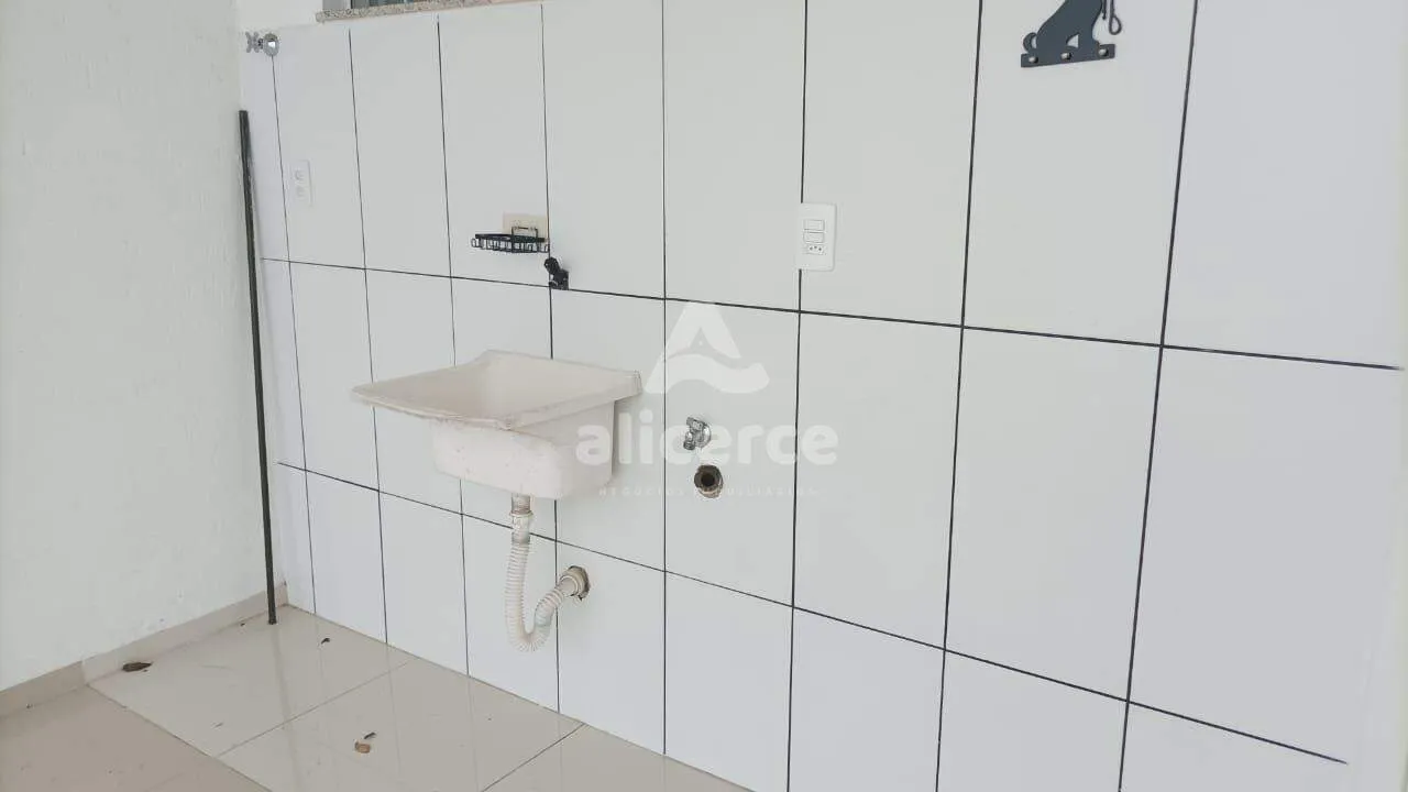 Imagem Casa à venda no bairro Estreito, a uma quadra da Beira-Mar Continental- Florianópolis/SC