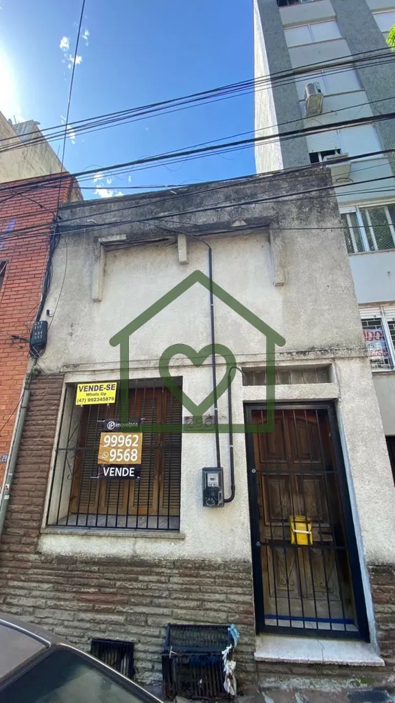 Imagem Casa com 4 dormitórios e 110 m2 na Rua Duque de Caxias, no bairro Centro Histórico em Porto Alegre...