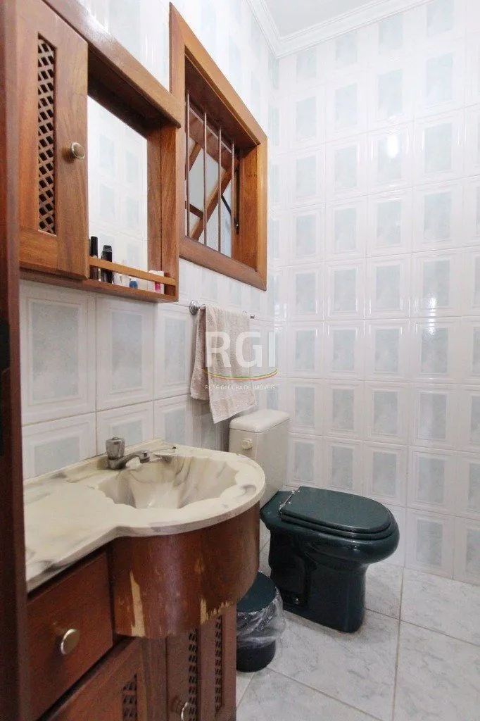 Imagem Casa para Venda - 259.5m², 4 dormitórios, sendo 1 suites, 3 vagas - Teresópolis
