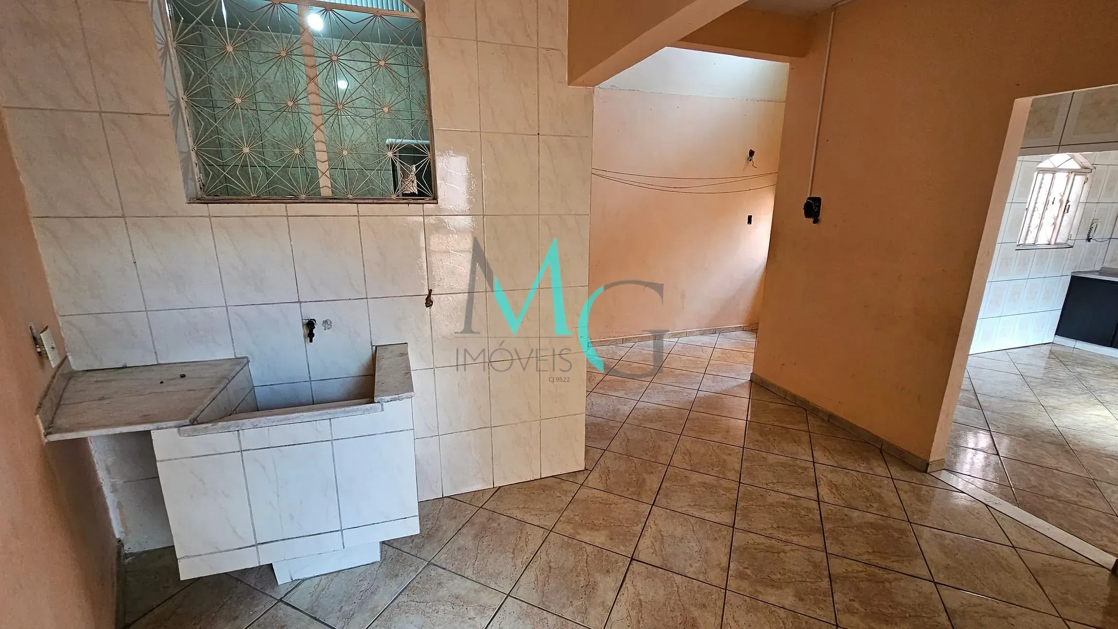 Imagem Sobrado para Locação 2 Quartos, por R$ 1500 + taxas, 80M², Campo Grande, Rio de Janeiro - RJ