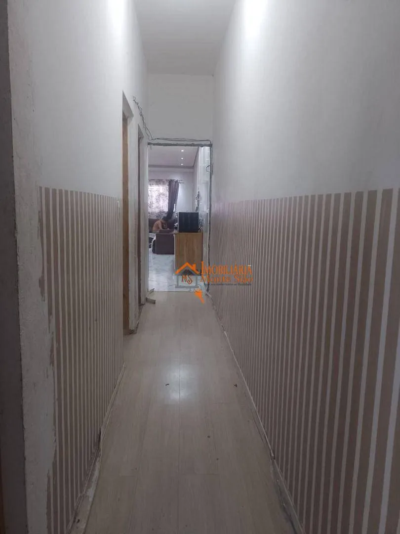 Imagem Casa com 3 dormitórios à venda, 230 m² por R$ 450.000,00 - Vila São Rafael - Guarulhos/SP