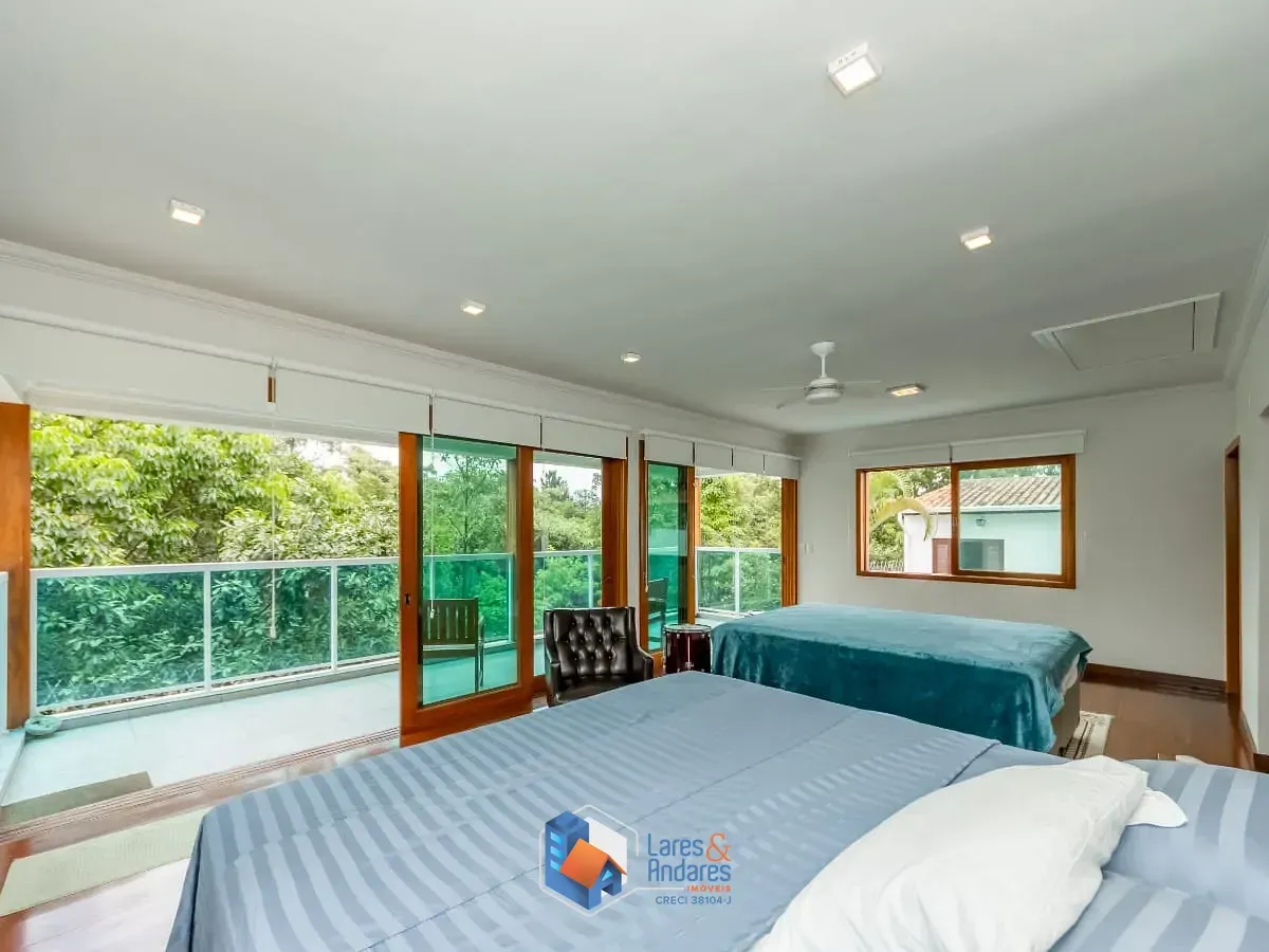 Imagem Sobrado para venda em Jardim Sertãozinho com 3 quartos, sendo 1 suíte, 247m²