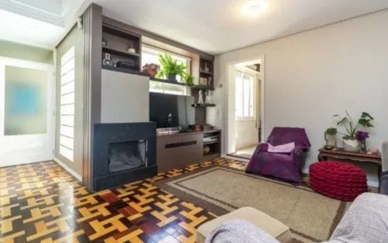Imagem Casa para Venda - 115m², 3 dormitórios, 1 vaga - Petrópolis