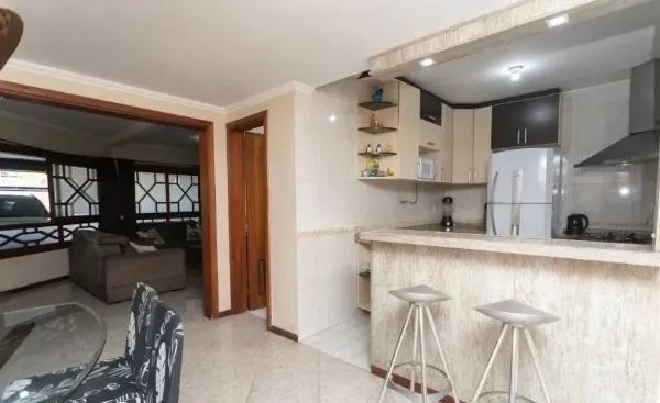 Imagem Casa sobrado no bairro Ecoville de 3 dormitórios e 4 vagas
