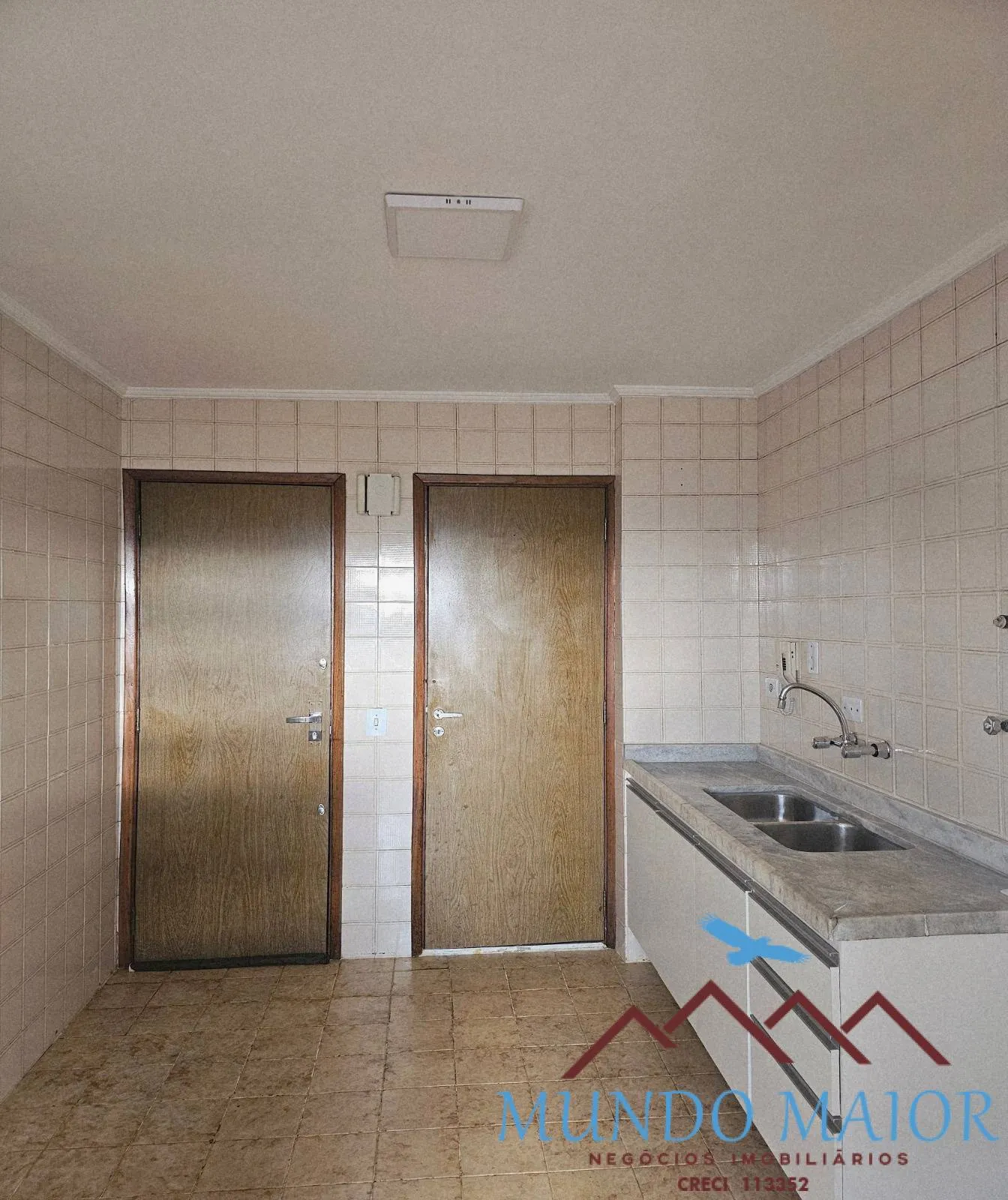 Imagem Seu Novo Lar Te Espera! 85m² Reformado, 2 Dorms (1 Suíte) -200m do Metro