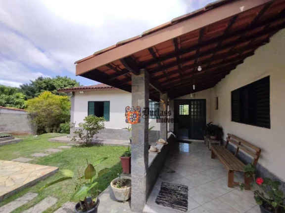 Imagem Chácara com 2 dormitórios à venda, 3000 m² por R$ 560.000,00 - Piracaia - Piracaia/SP