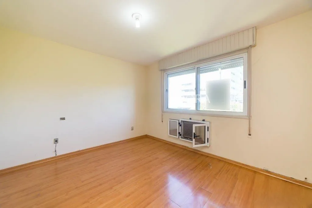 Imagem Apartamento de 3 dormitórios à venda no Bairro Auxiliadora, Porto Alegre.