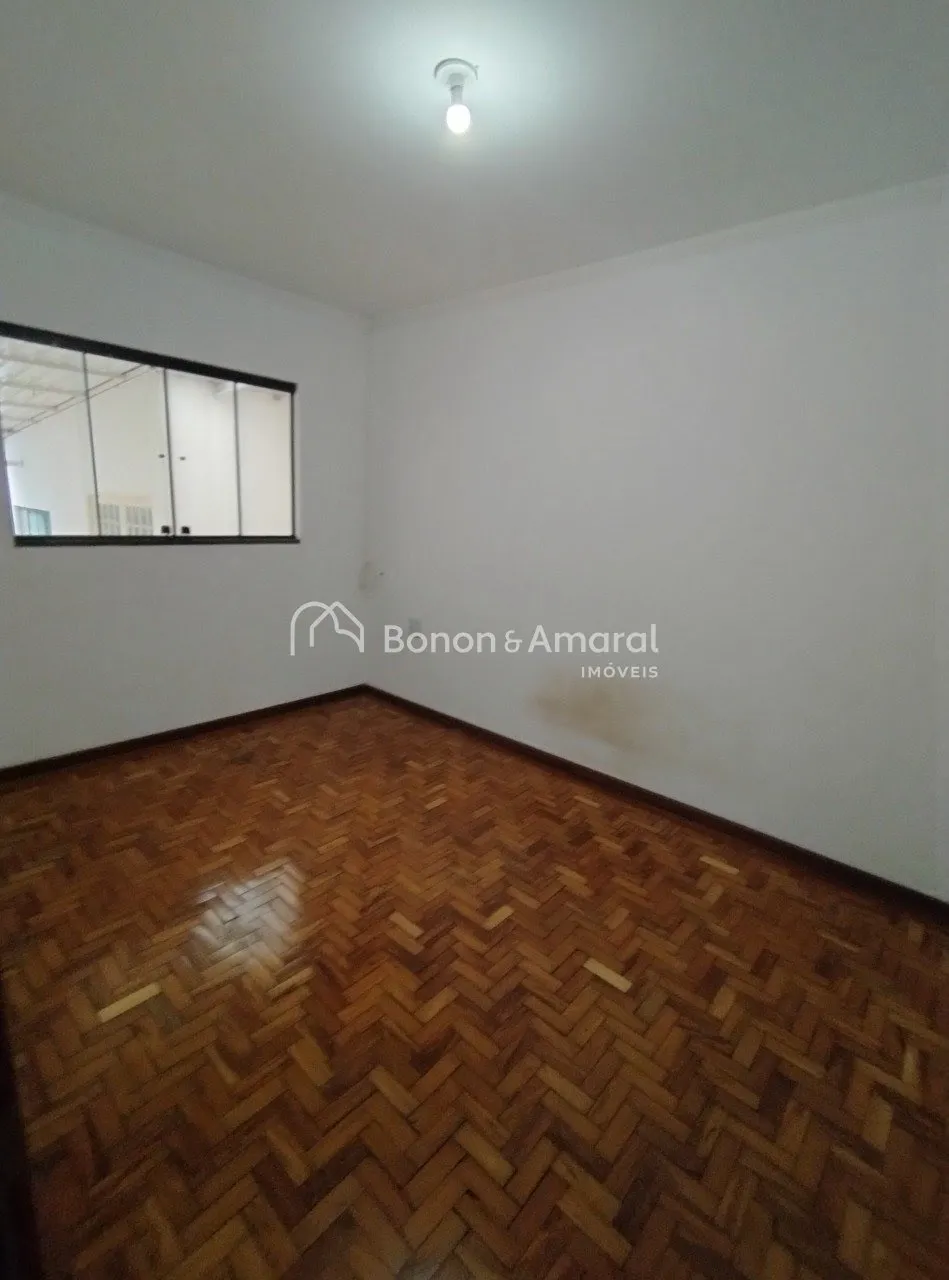 Imagem Casa Terrea com Edicula a venda no Parque Taquaral