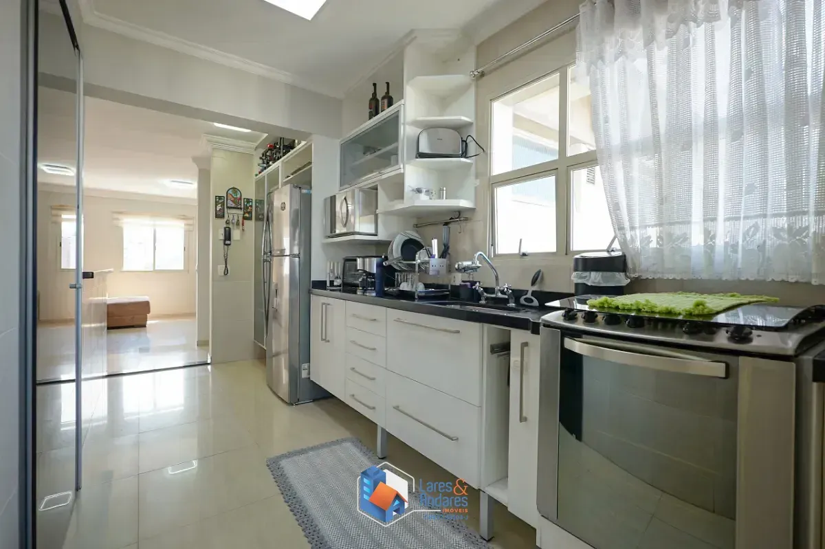Imagem Duplex para venda em Vila Sofia com 3 quartos, sendo 1 suíte, 228m²