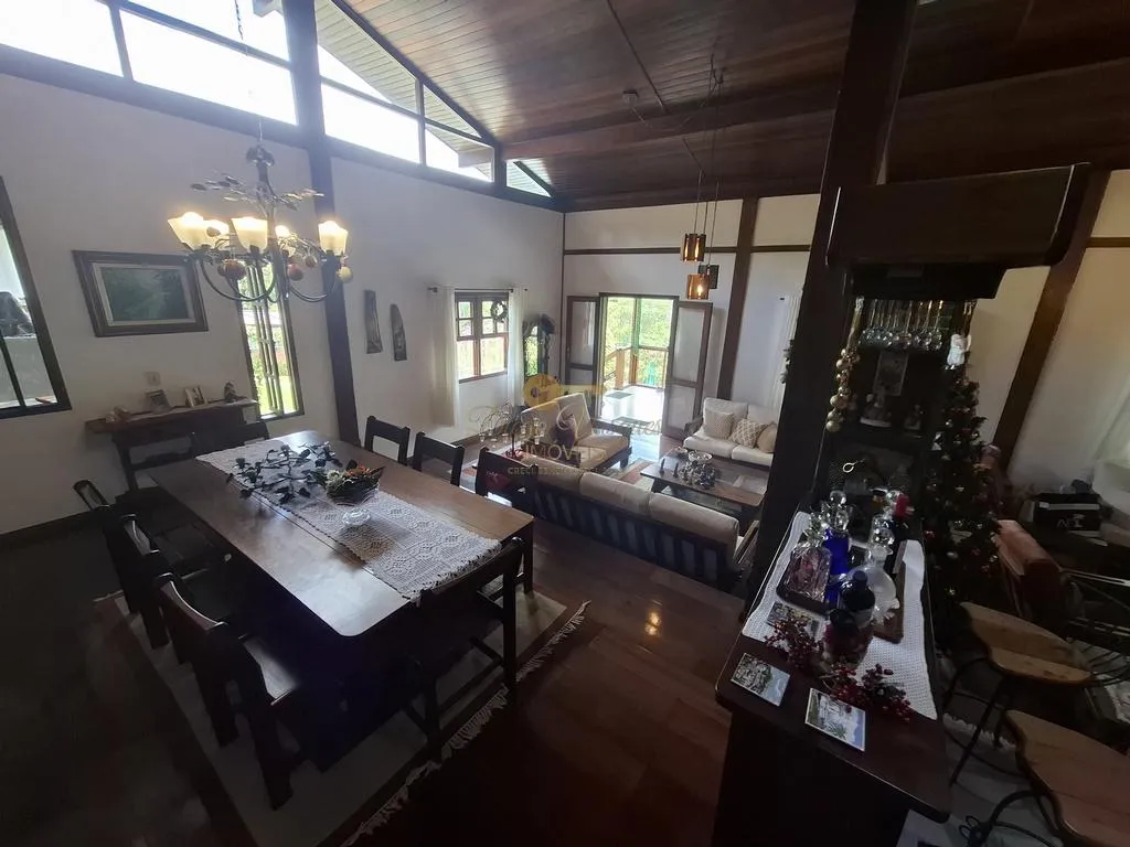 Imagem Casa em Condomínio para Venda em Teresópolis / RJ no bairro Green Valley