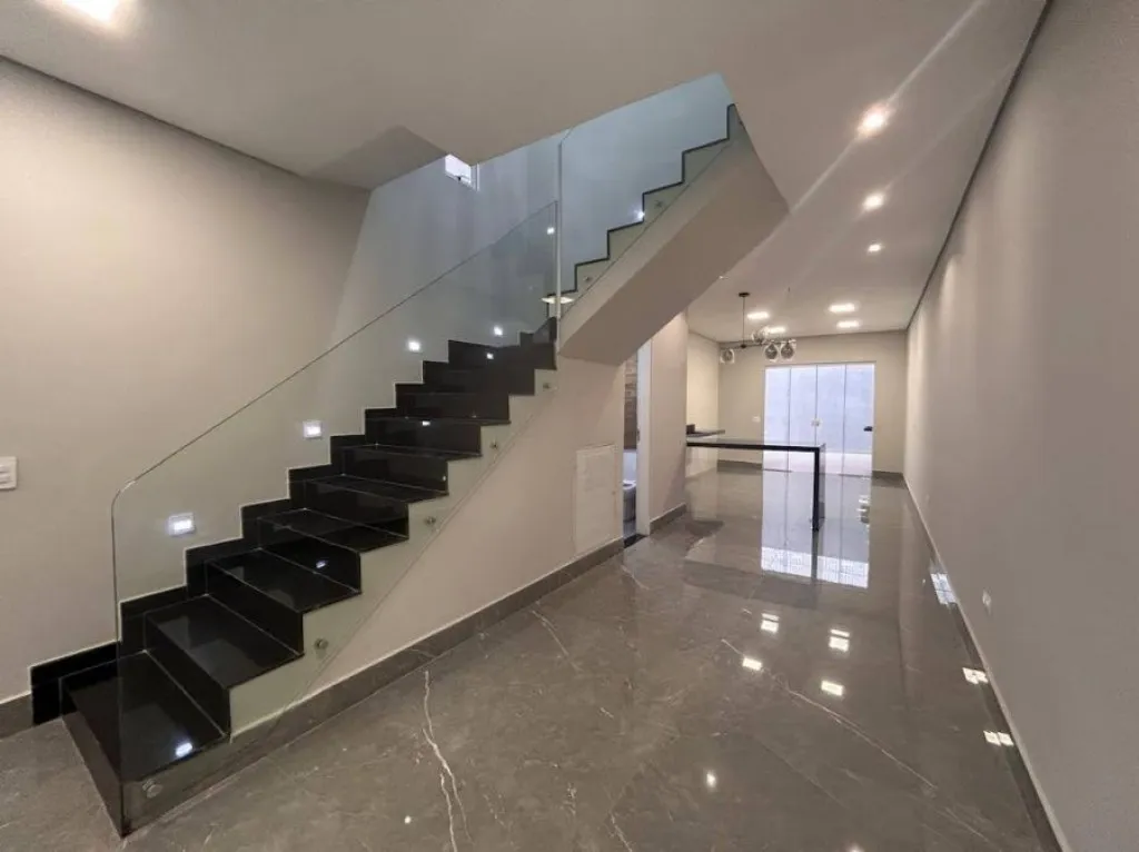 Imagem CASA COM 140,00 m² - CANTO DO FORTE - PRAIA GRANDE SP