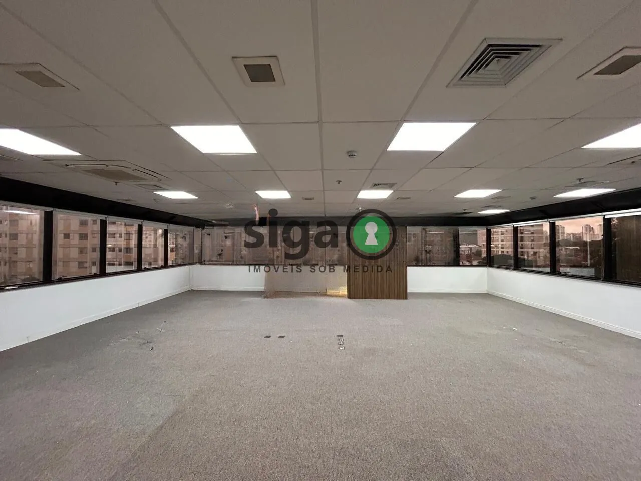 Imagem Sala Comercial de 97m² com 4 Vagas - Brooklin - São Paulo/SP