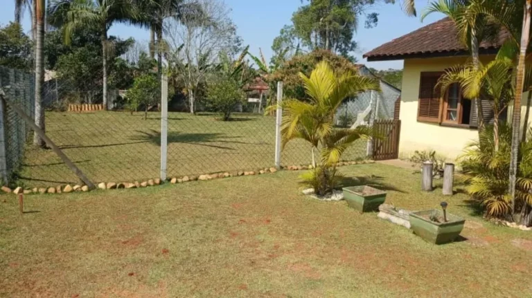 Imagem LINDA CASA EM CONDOMÍNIO FECHADO, EM GENEROSO TERRENO DE 770M² E 108M² DE ÁREA CONSTRUÍDA!