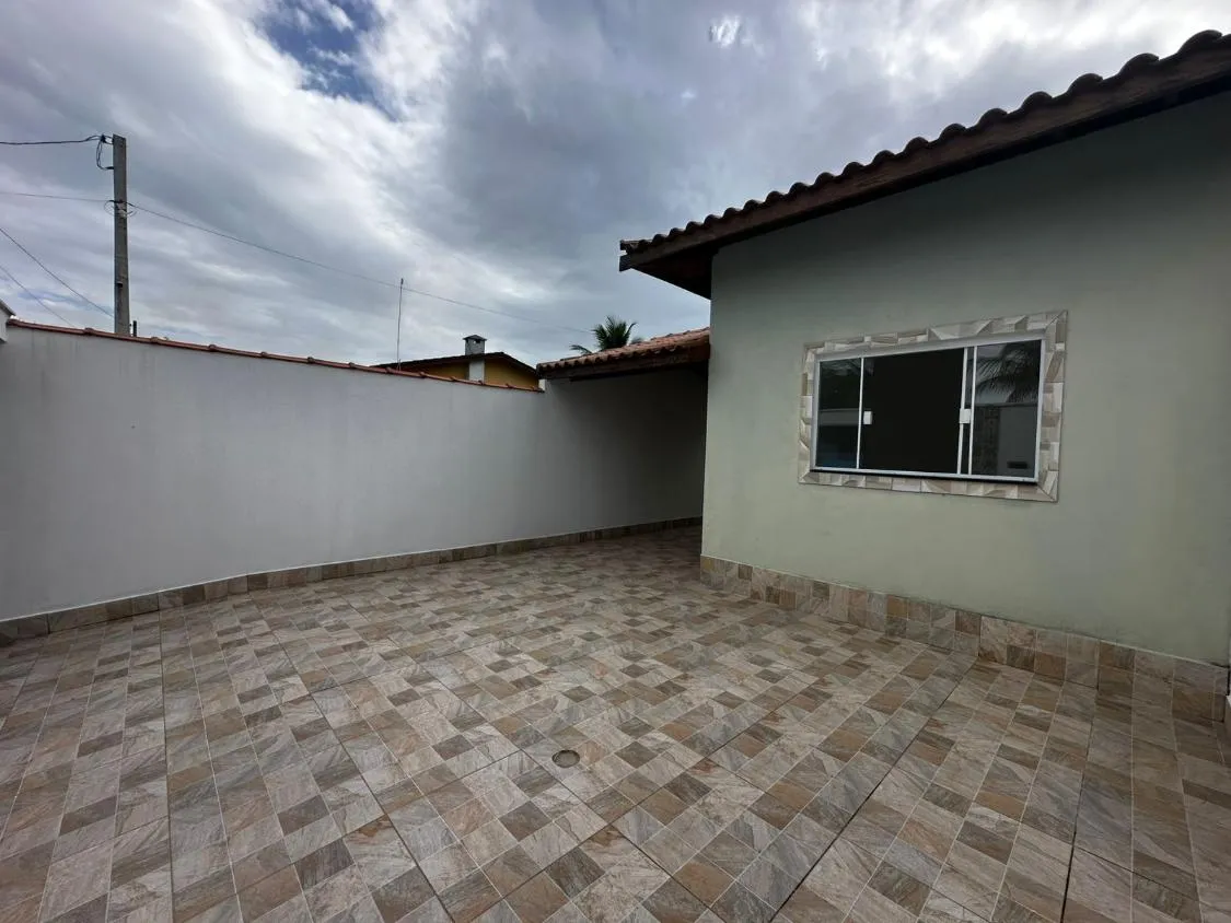Imagem CASA NOVA COM PISCINA LADO PRAIA NO TUPY