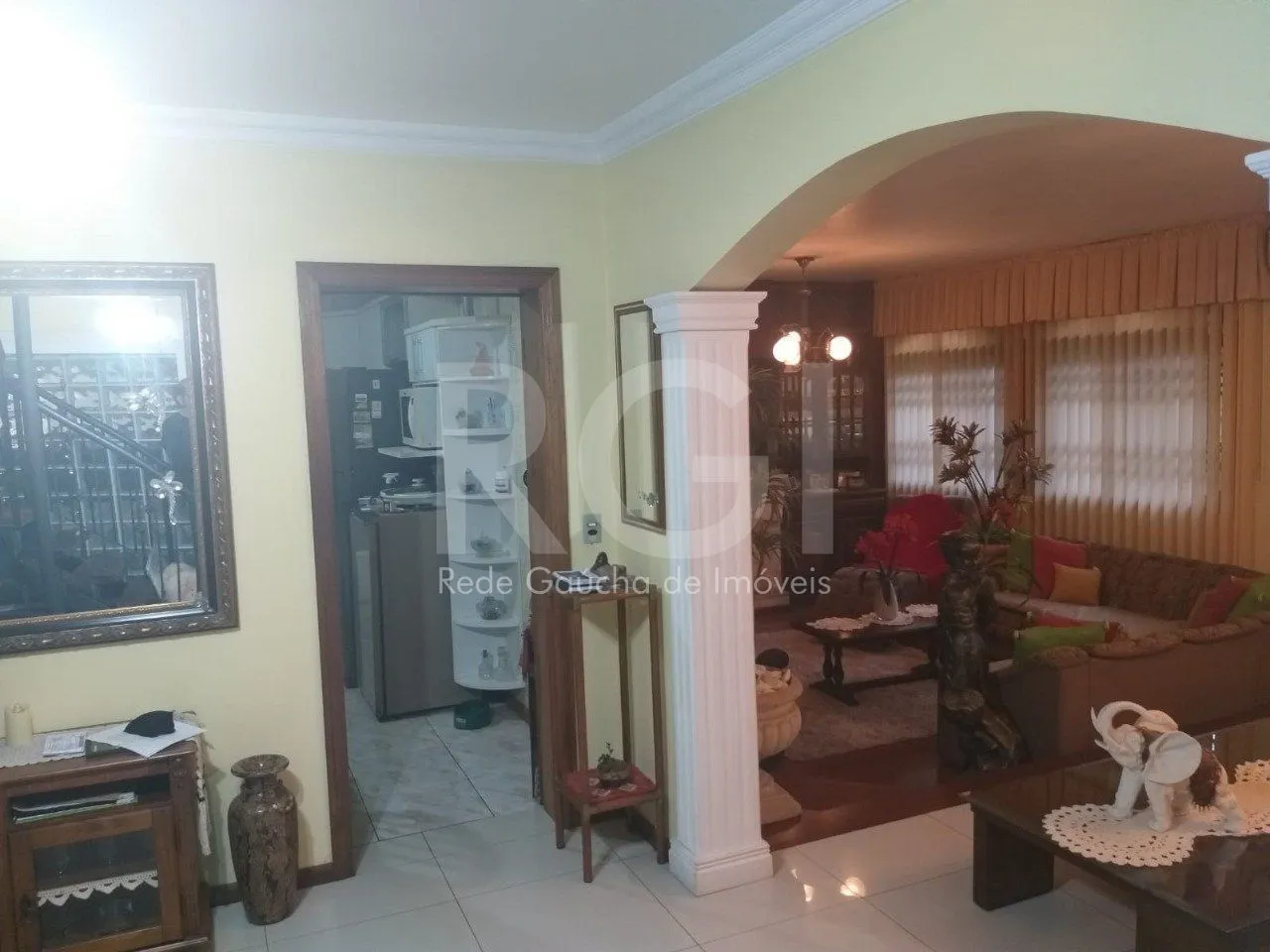 Imagem Casa para Venda - 750m², 6 dormitórios, sendo 3 suites, 4 vagas - Partenon