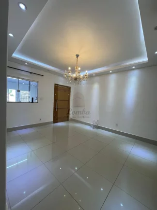 Casa em Condomínio para Locação em Cuiabá-MT (Jardim Mossoró) - 3 Quartos, 2 Suítes, 1 Sala, 2 Vagas de Garagem!