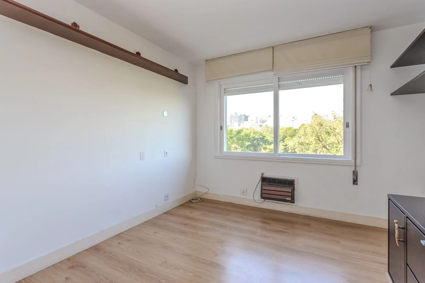 Imagem Apartamento no Moinhos de Vento de 3 dormitórios vaga e infra DESOCUPADO
