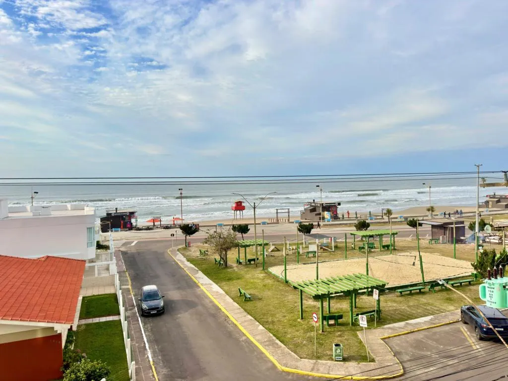 Foto do imóvel: Apartamento 2 Dormitórios - Bairro Zona Nova em Avenida Beira Mar