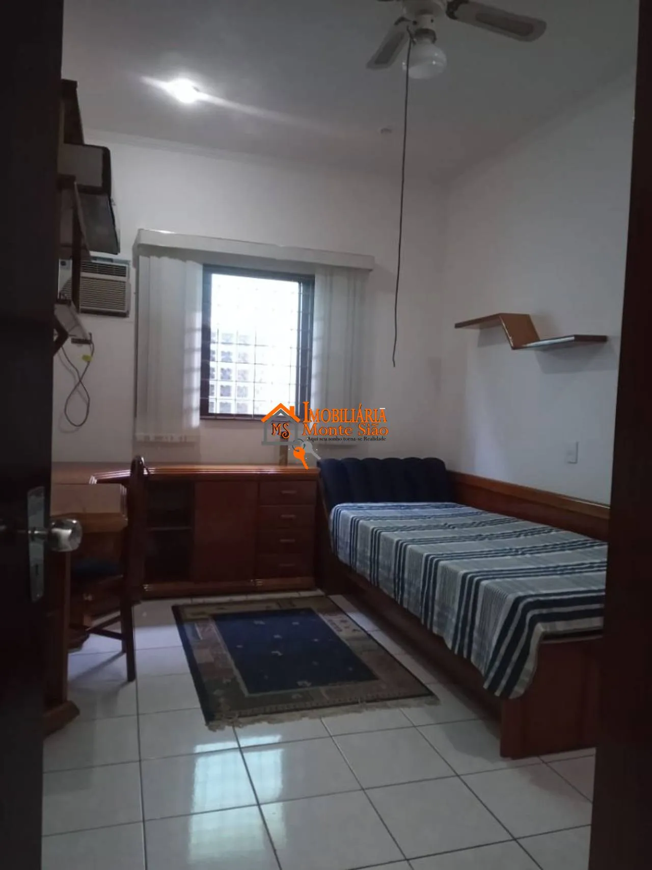 Imagem Sobrado com 3 dormitórios à venda, 256 m² por R$ 1.200.000,00 - Vila Augusta - Guarulhos/SP