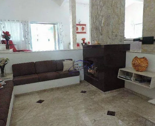 Imagem Casa com 3 dormitórios 1 suite à venda, 439 m² Chácara Vista Alegre - Cotia/SP