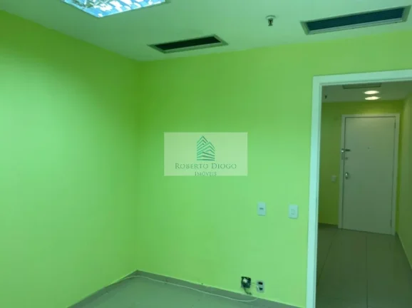 Imagem Sala comercial à venda em condomínio no Flamengo, Rio de Janeiro - 1 sala, 1 banheiro, 1 vaga, 28m² de área