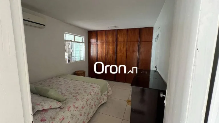 Imagem Casa com 3 dormitórios à venda, 231 m² por R$ 620.000,00 - Parque das Laranjeiras - Goiânia/GO