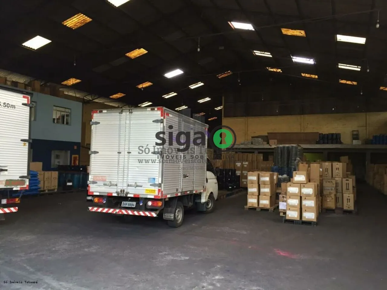 Imagem Galpão Industrial Retrofit na Penha 1.800m² Pé Direito 12m ZC Venda ou Locação