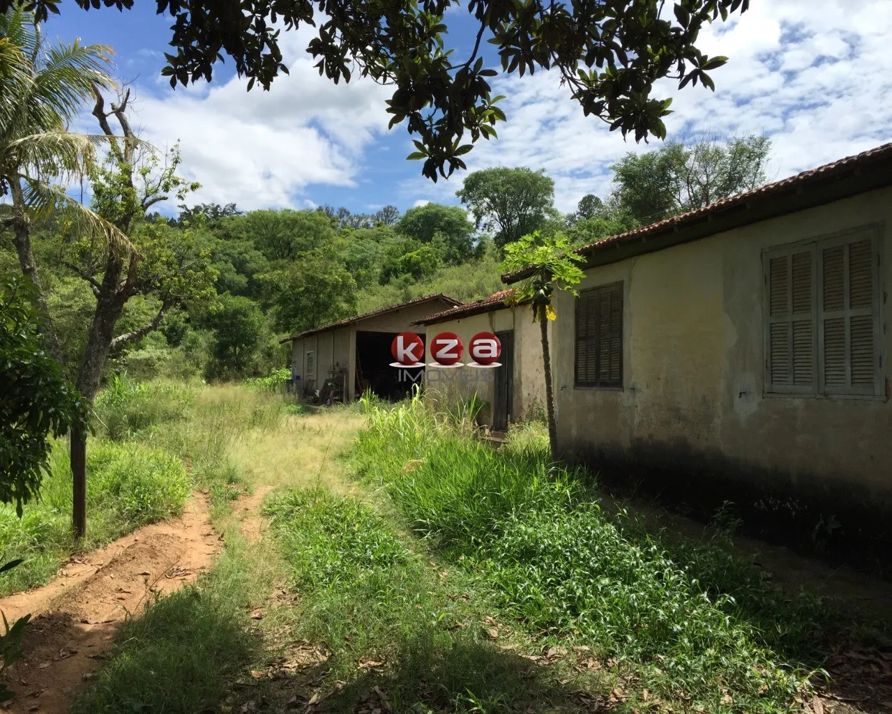 Imagem Sítio à venda em Valinhos-SP, bairro Macuco: 1 quarto, 1 banheiro, 46.000m² de área. Imperdível oportunidade!