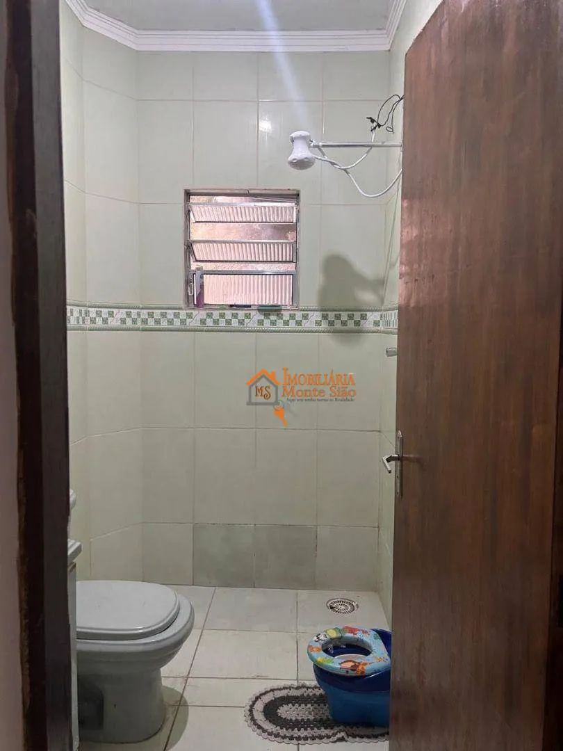 Imagem Sobrado com 4 dormitórios à venda, 166 m² por R$ 650.000,00 - Cidade Soberana - Guarulhos/SP