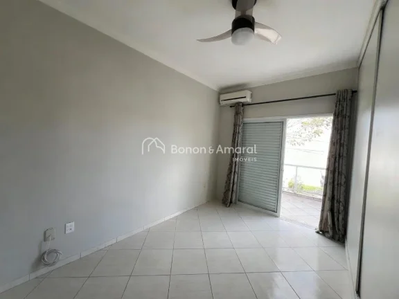 Imagem Ótima casa sobrado à venda no Condomínio Canterville, localizada logo na entrada de Valinhos pela...