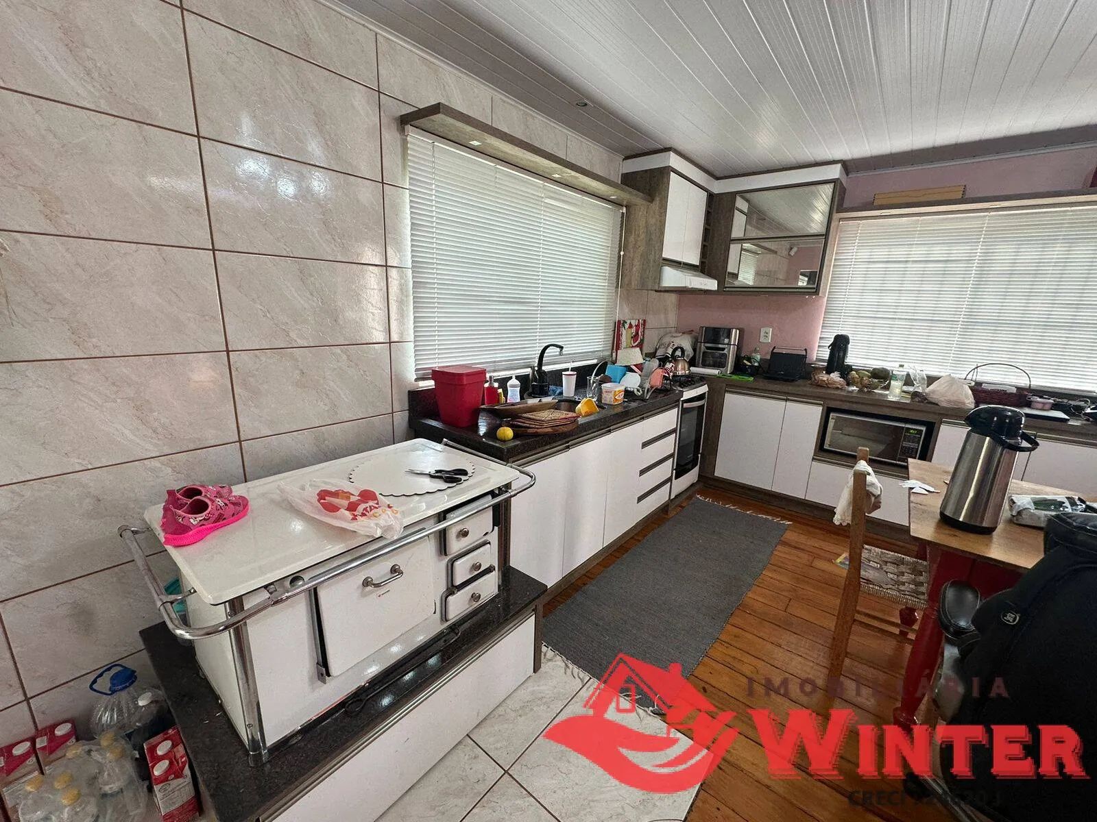 Imagem Chácara com 10.258 m2 com casa.