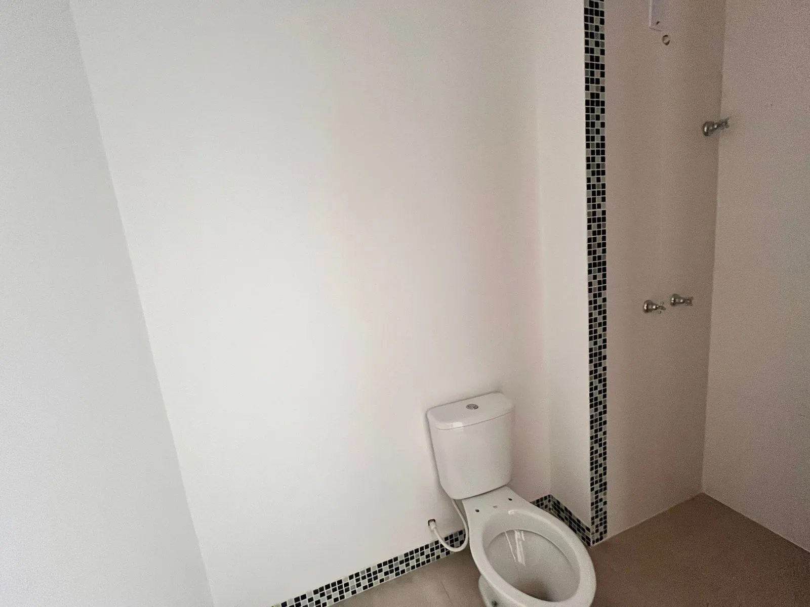 Imagem Casa no Bairro Aberta dos Morros - 3 Dormitórios Sendo 1 Suíte