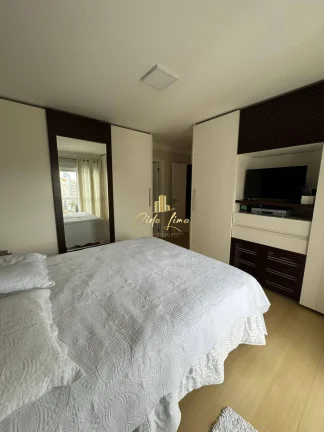 Imagem Vendo apartamento de Alto Padrão de 04 Dormitórios no bairro Centro - SC