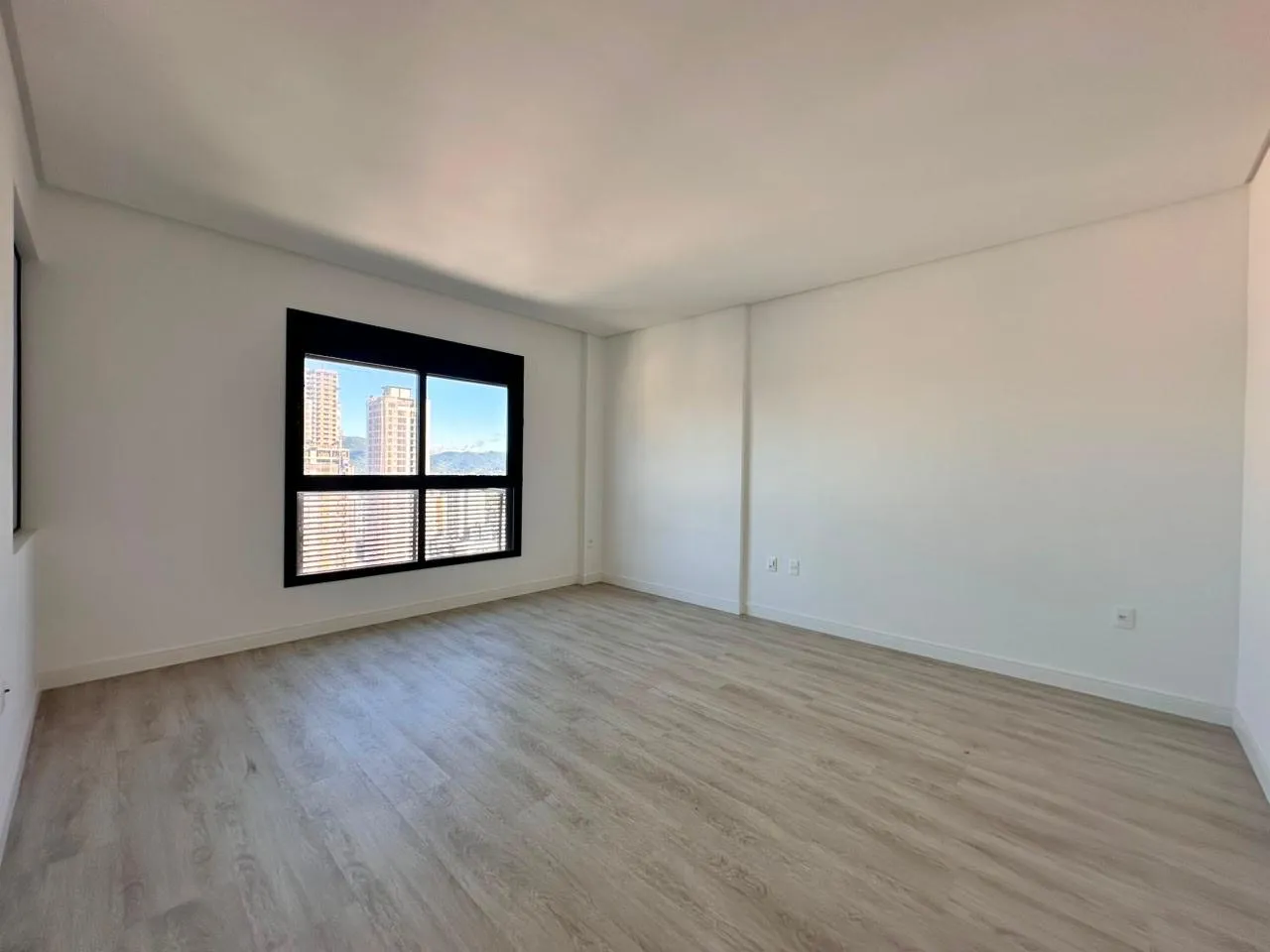 Imagem Apartamento à venda com 198m2 por R$ 5.500.000,00
