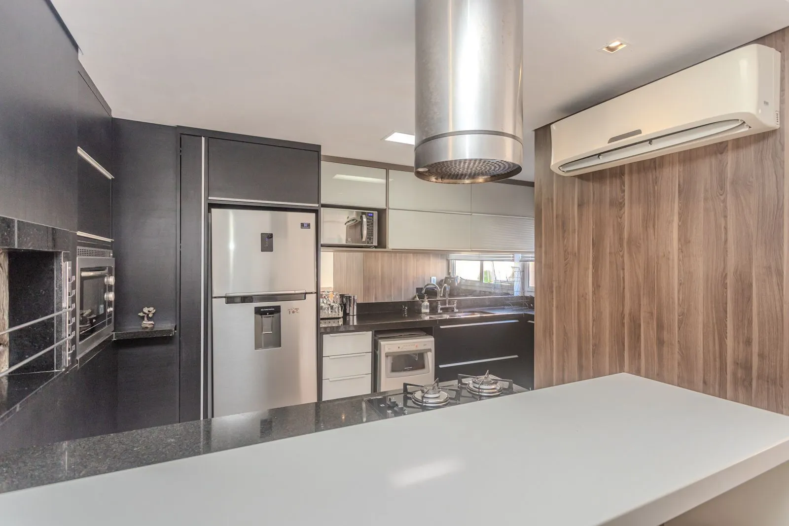 Imagem Casa com 3 suítes, Jacuzzi e vista panorâmica para o Guaíba