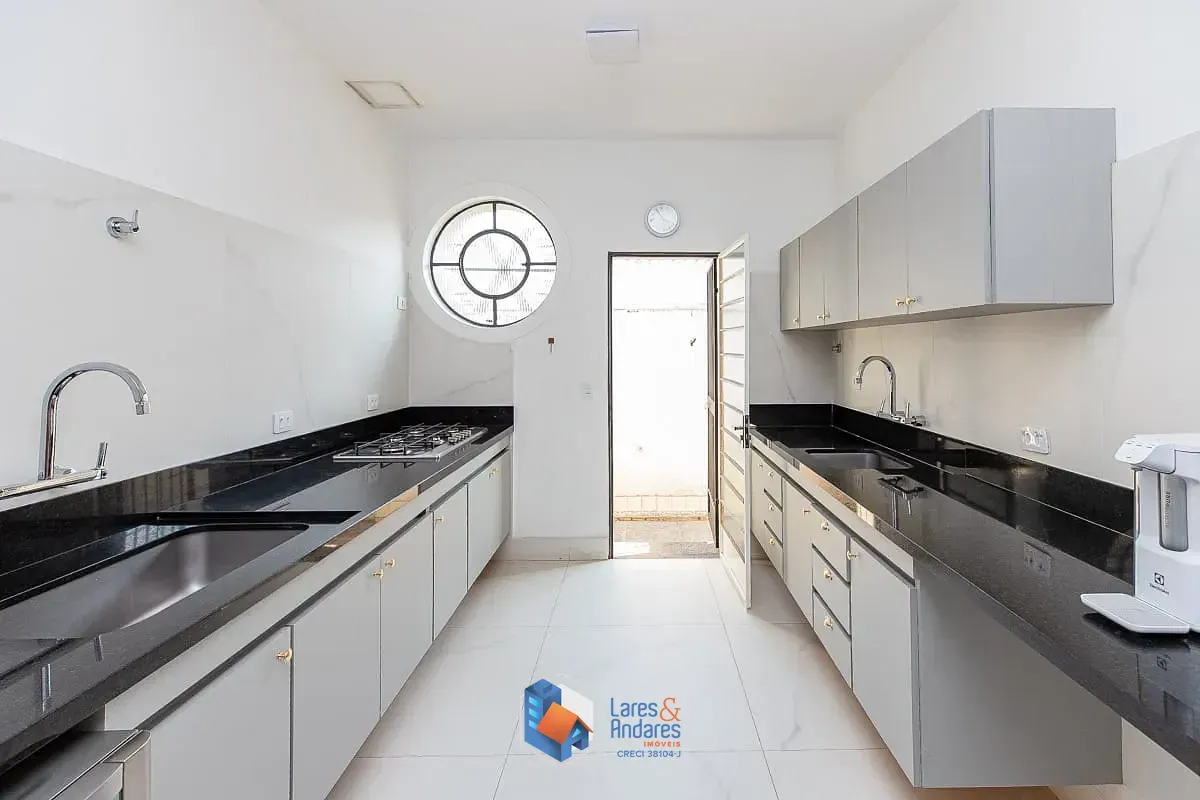 Imagem Casa para venda em Chácara Monte Alegre com 4 quartos, sendo 1 suíte, 450m²