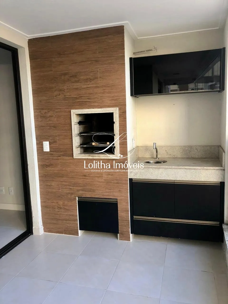 Imagem APARTAMENTO DE 3 DORMITÓRIOS, SENDO 1 SUÍTE E 2 VAGAS DE GARAGENS À VENDA NO ITACORUBI, FLORIANÓPOLIS/SC