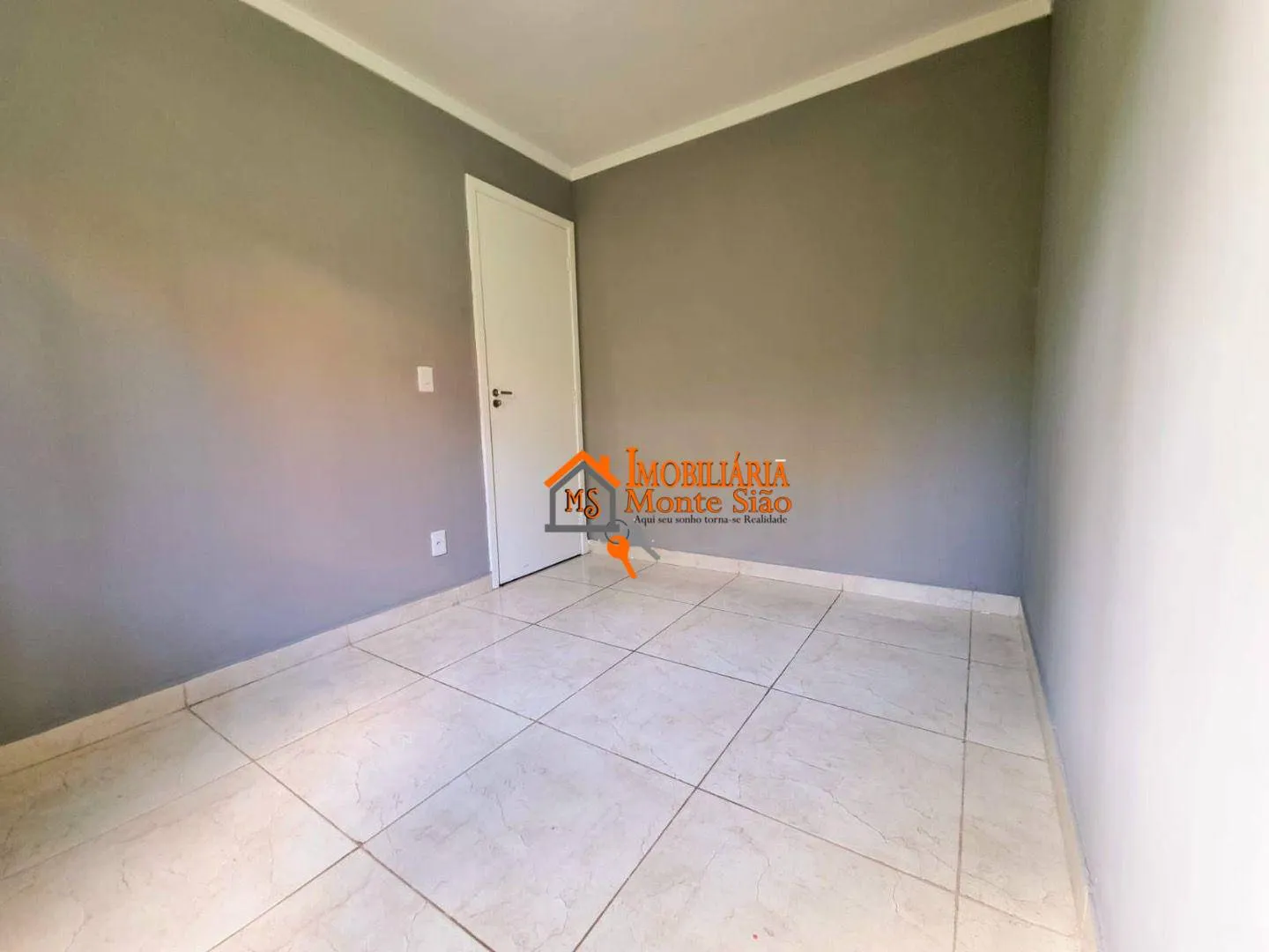 Imagem Apartamento com 2 dormitórios à venda, 45 m² por R$ 249.000,00 - Água Chata - Guarulhos/SP