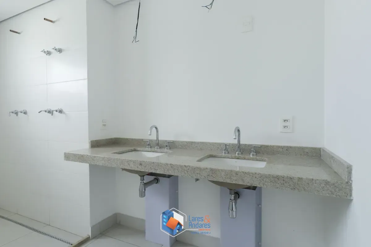Imagem Apartamento para venda em Campo Belo com 3 quartos, sendo 2 suítes, 232m²