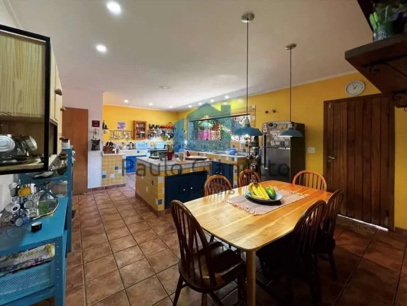 Imagem Casa à venda na Granja Viana - Linda e Rústica!
