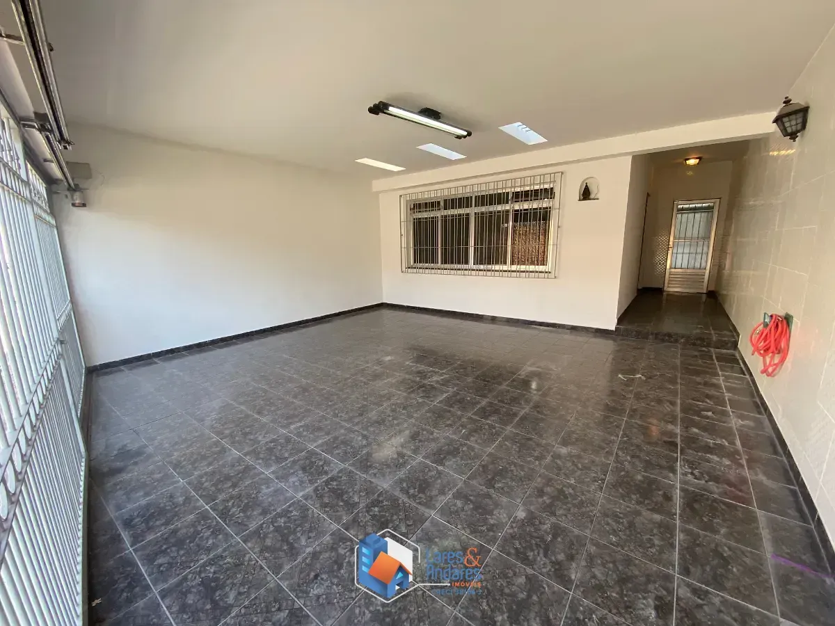 Imagem Sobrado para venda em Vila Babilônia com 4 quartos, sendo 1 suíte, 135m²