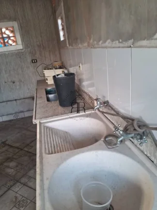 Imagem Casa ampla, com acabamento de primeira sendo o primeiro andar com sala, cozinha, lavabo e sala de ja...