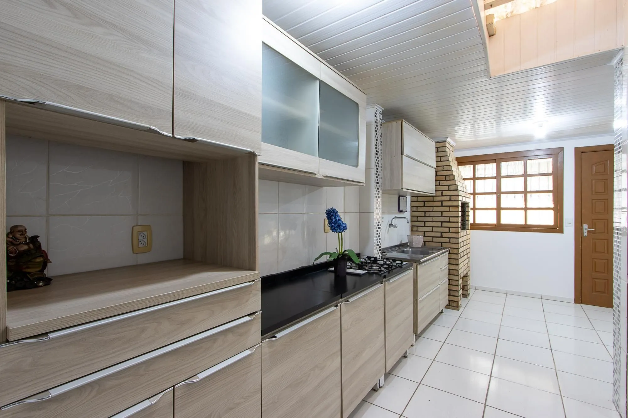 Imagem Casa de condomínio, 3 dormitórios, 1 suíte, 1 vaga coberta, no bairro Cristal.