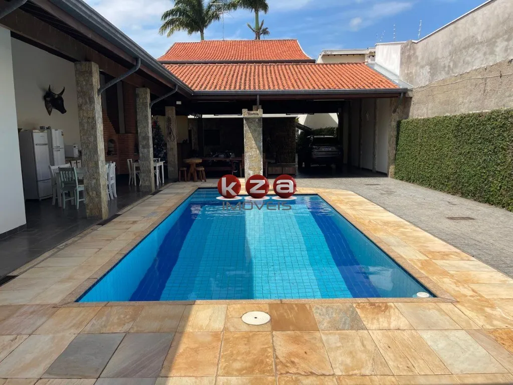 Imagem Imperdível! Casa à venda em Valinhos-SP, bairro Parque Nova Suíça, com 558m² construção e 600m de terreno, área de lazer incrível! Venha conferir!
