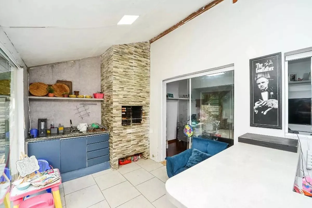 Imagem Casa em Condomínio com 3 Quartos, Piscina, Quintal e 2 Vagas