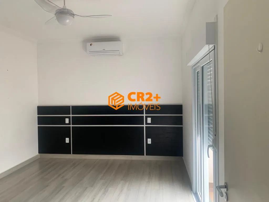Imagem Vendo casa sobrado 223 m2, 04 quartos, 04 suítes, 04 vagas de garagem em Taubaté