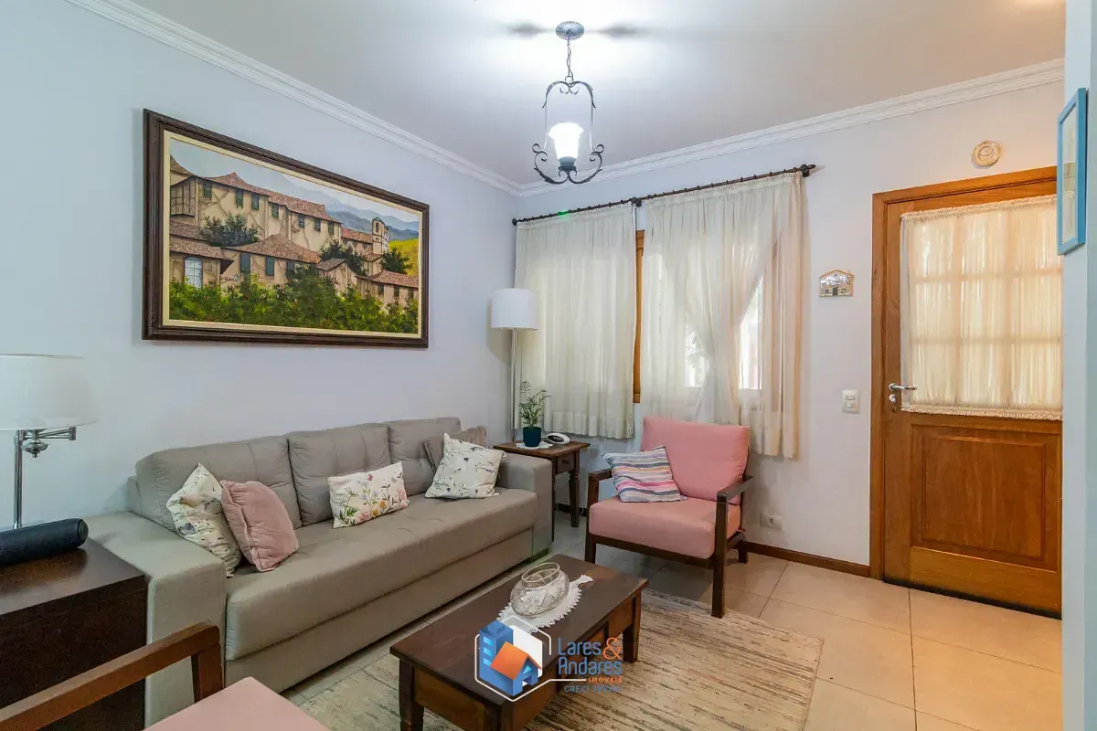 Imagem Casa no condomínio Condomínio Vila Hípica para venda com 4 quartos, sendo 2 suítes, 151m²